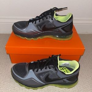 EUC NIKE TRAINER 1.3 MAX RIVALRY + OREGON DUCKS